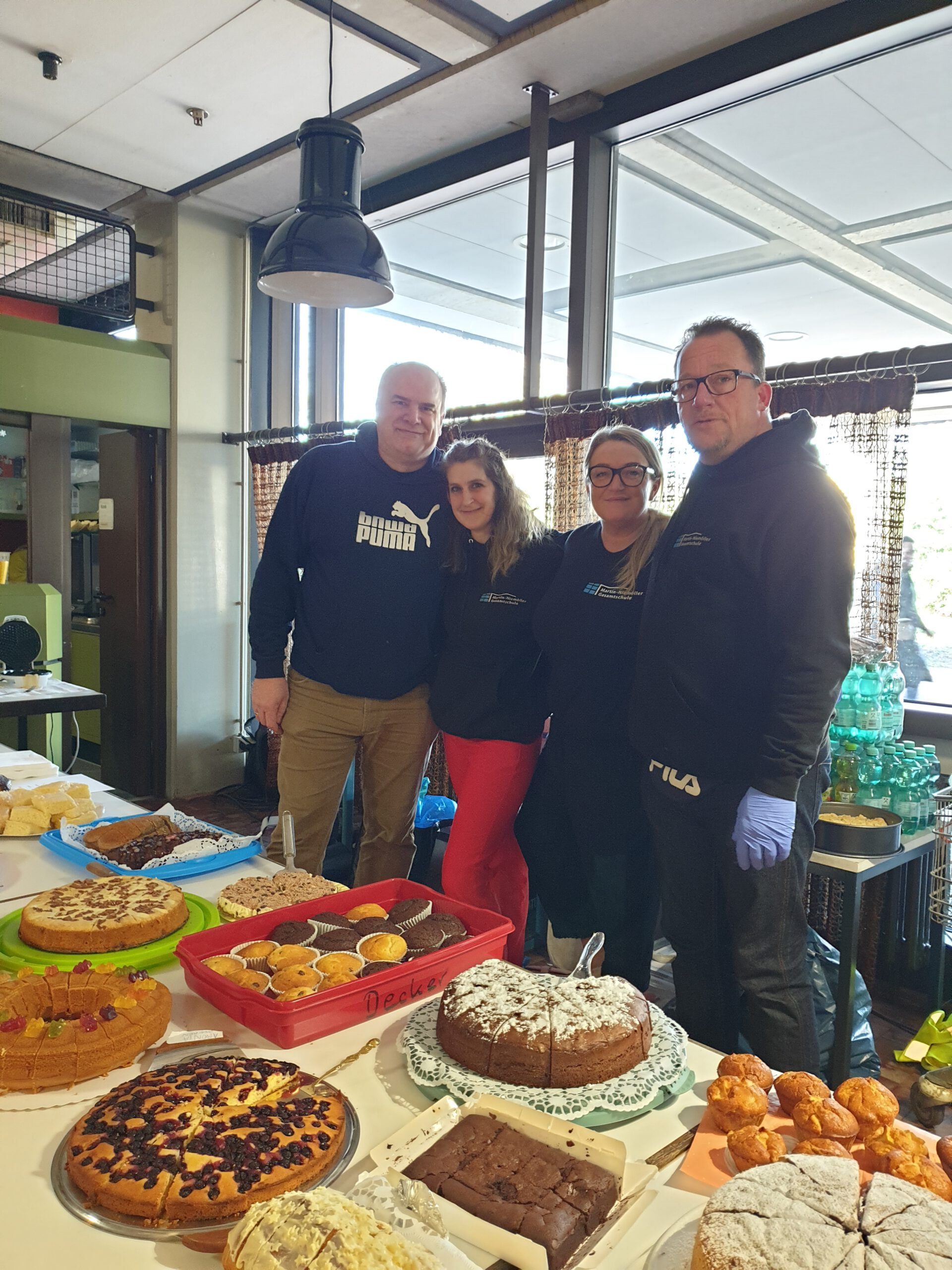 Kuchenverkauf Flohmarkt MNGe