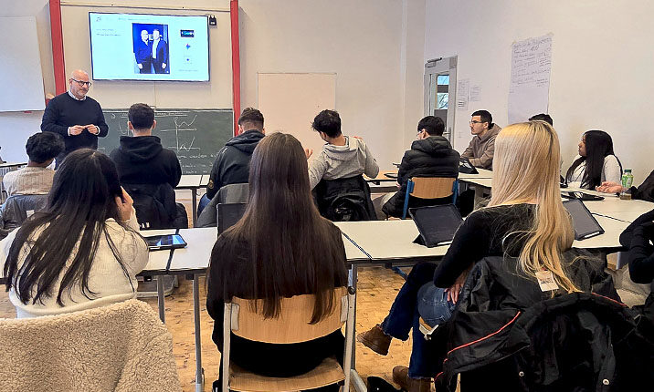 Workshop Fake-News mit Megafon